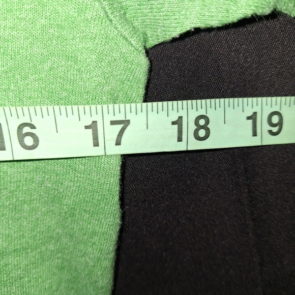 A Star Wars Yoda Christmas t-shirt in a men's size small. ELF I AM NOT. - Picture 3 of 6